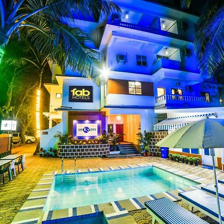 Fabhotel K7 Trends With Pool, Baga Beach Calangute Exterior photo